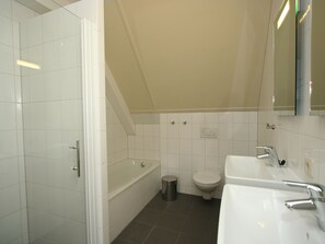 Bathtub