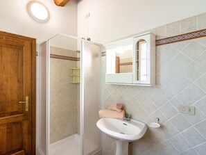 House | Bathroom