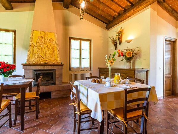 House | Dining - Beautiful Farmhouse With Pool (San Marcello Piteglio)