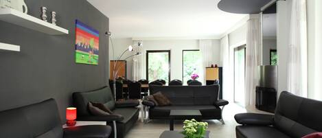 Villa | Living room | DVD player