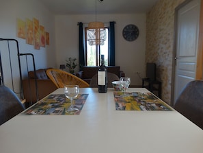 Dining - Modern Mansion With Swimming Pool, Terrace, Garden Furniture (Rabastens)