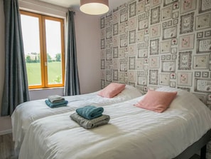 House | 3 bedrooms, individually furnished, bed sheets - Modern Mansion With Swimming Pool, Terrace, Garden Furniture (Rabastens)