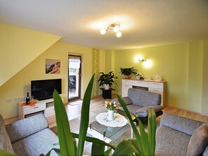 Living room - Peaceful Family Base in Floh (Floh)