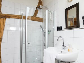 Apartment | Badezimmer | Haartrockner