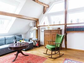 Apartment | Living room | TV