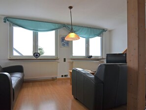 Apartment | Wohnzimmer | DVD-Player