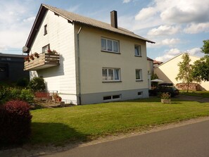Exterior - Spacious Holiday Home in Schillingen With Garden (Schillingen)
