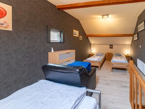 Villa | 2 bedrooms, individually furnished, bed sheets - Pretty Holiday Home near Durbuy & La Roche-en-Ardennes (Erezee)