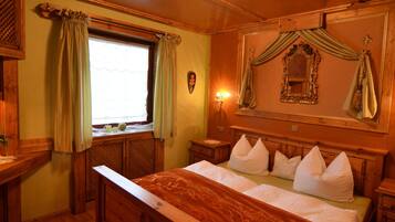 House | 2 bedrooms, bed sheets