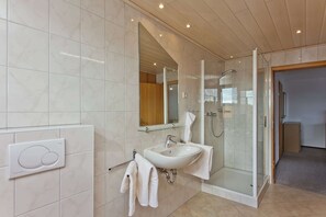 Apartment | Badezimmer