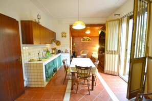 House | Dining - Detached House Near the sea With Garden and Terrace (Augusta)