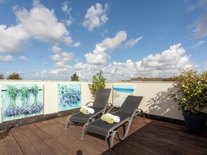 Balcony - Cozy Holiday Home in Noordwijk on a Dutch Coast (Noordwijk)