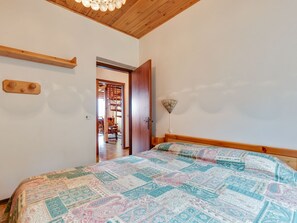 Chalet | 3 bedrooms, bed sheets - Belvilla by OYO Chalet Nevegal (Belluno)