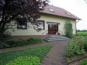 Exterior - Dreamy Apartment With Garden and Balcony in the Spreewald (Schmogrow)