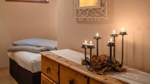 1 bedroom, individually furnished, bed sheets - Modern Apartment in Mehren, Germany Near Lake (Mehren)