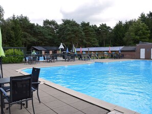 Outdoor pool - Charming Holiday Home in Overijssel by the Forest (Giethmen)