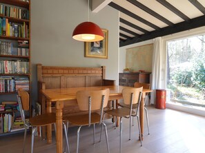 Dining - Charming Holiday Home in Overijssel by the Forest (Giethmen)