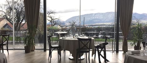 Desayuno continental (CHF 15 por persona)