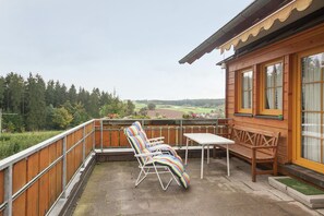 Apartment | Balcony - Apartment in Waldachtal Near the Forest (Waldachtal)