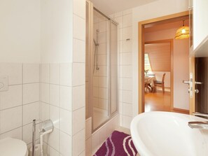 Apartment | Bathroom - Apartment in Waldachtal Near the Forest (Waldachtal)