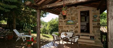 Cottage | Dining