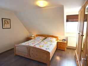 Apartment | 2 bedrooms, individually furnished, iron/ironing board, bed sheets - Apartment in the Middle of Franconian Switzerland (Kunreuth)