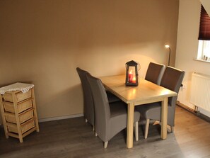 Apartment | Dining
