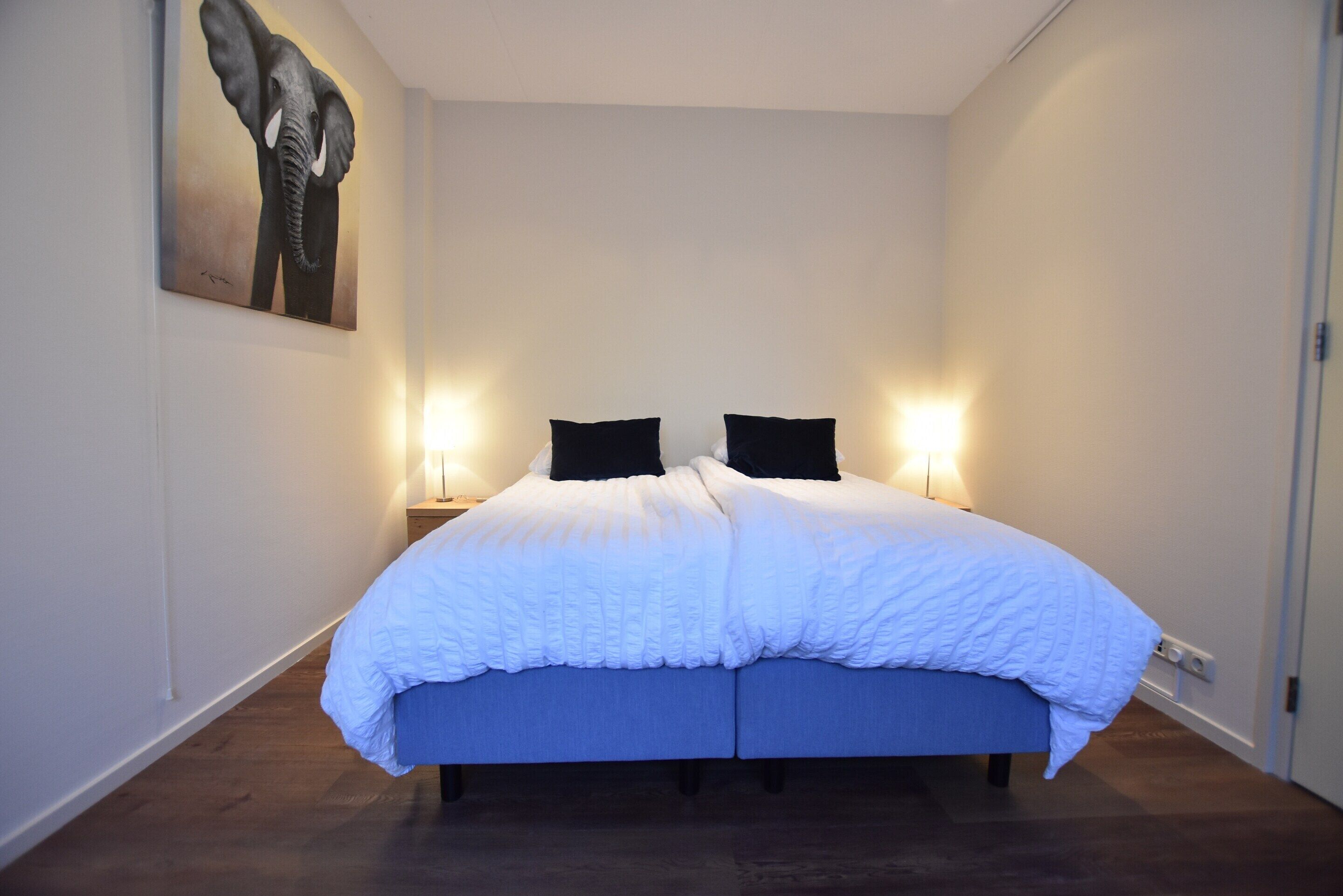 House | 1 bedroom, individually furnished, bed sheets