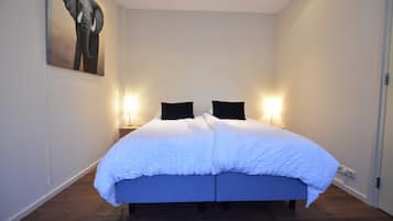 House | 1 bedroom, individually furnished, bed sheets