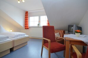 Apartment | Dining
