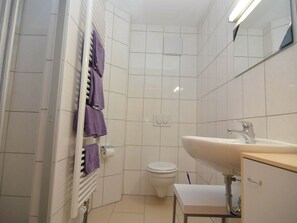 Apartment | Bathroom
