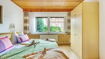 1 bedroom, individually furnished, bed sheets