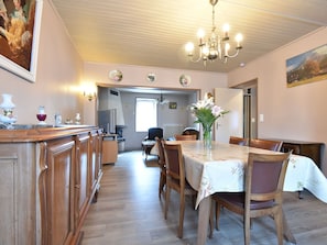 Dining - Peaceful Holiday Home in Burgundy Near Forest (Chevagny-les-Chevrières)