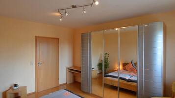 2 bedrooms, individually furnished, bed sheets