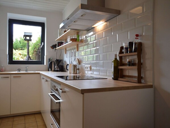 Ferienhaus | Eigene Küche | Herdplatte, Wasserkocher mit Kaffee-/Teezubehör, Wasserkocher