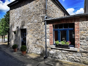 Exterior - Vintage Holiday Home in Verlaine-sur-ourthe With Valley View (Durbuy)