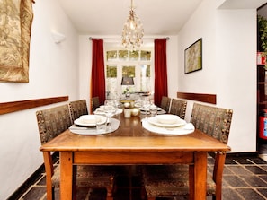 Dining - Vintage Holiday Home in Verlaine-sur-ourthe With Valley View (Durbuy)