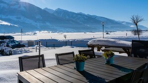 Balcony - Luxurious Holiday Home in Piesendorf With Sauna (Piesendorf)