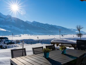 Balcony - Luxurious Holiday Home in Piesendorf With Sauna (Piesendorf)