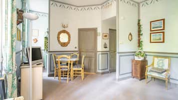 Apartment | Tempat makan