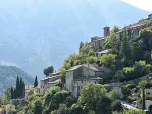 Exterior - Villa in Grimaud Near Tennis Court & Pool (Montbrun-les-Bains)