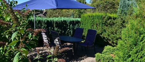 Apartment | Outdoor dining
