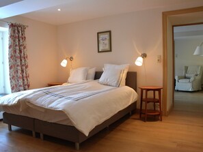 House | 4 bedrooms, individually furnished - Charming Farmhouse in Ouffet for 7 (Ouffet)