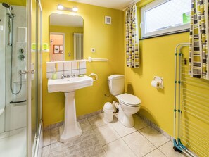 House | Bathroom - Modern Holiday Home in Lavacherie (Sainte-Ode)