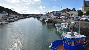 Exterior - Cosy Holiday Home in Port-en-bessin-huppain With Terrace (Port-en-Bessin-Huppain)