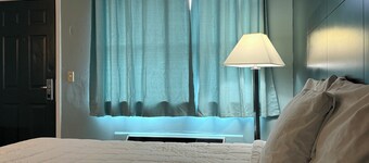 Country Club Inn & Suites