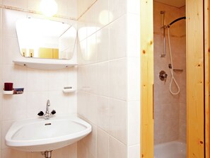 Căn hộ | Phòng tắm | Buồng tắm vòi sen 