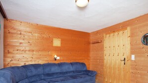 Living room - Comfy Apartment in Zell am Ziller With Ski-storage & Balcony (Gerlosberg)