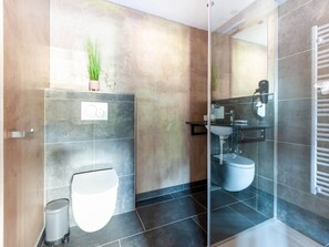 Apartment | Bilik Mandi