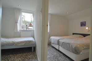 House | 2 bedrooms, bed sheets